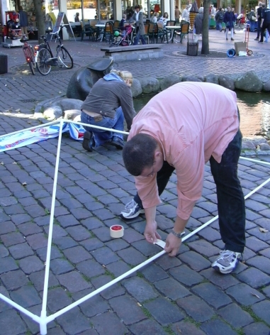 Aufbau des Standes (Foto: Koppe)