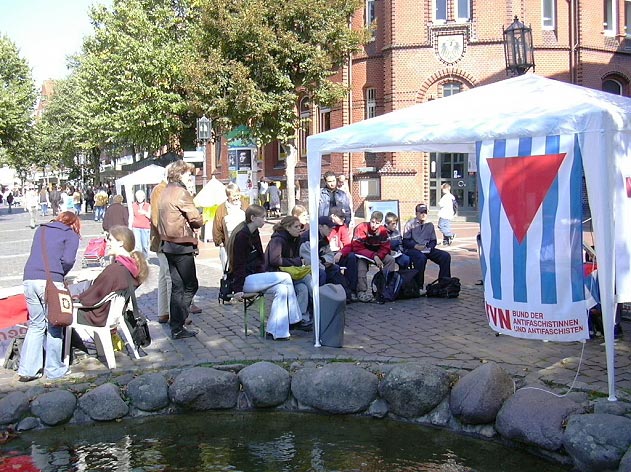 Am Brunnen vor der Post (Foto: Koppe)